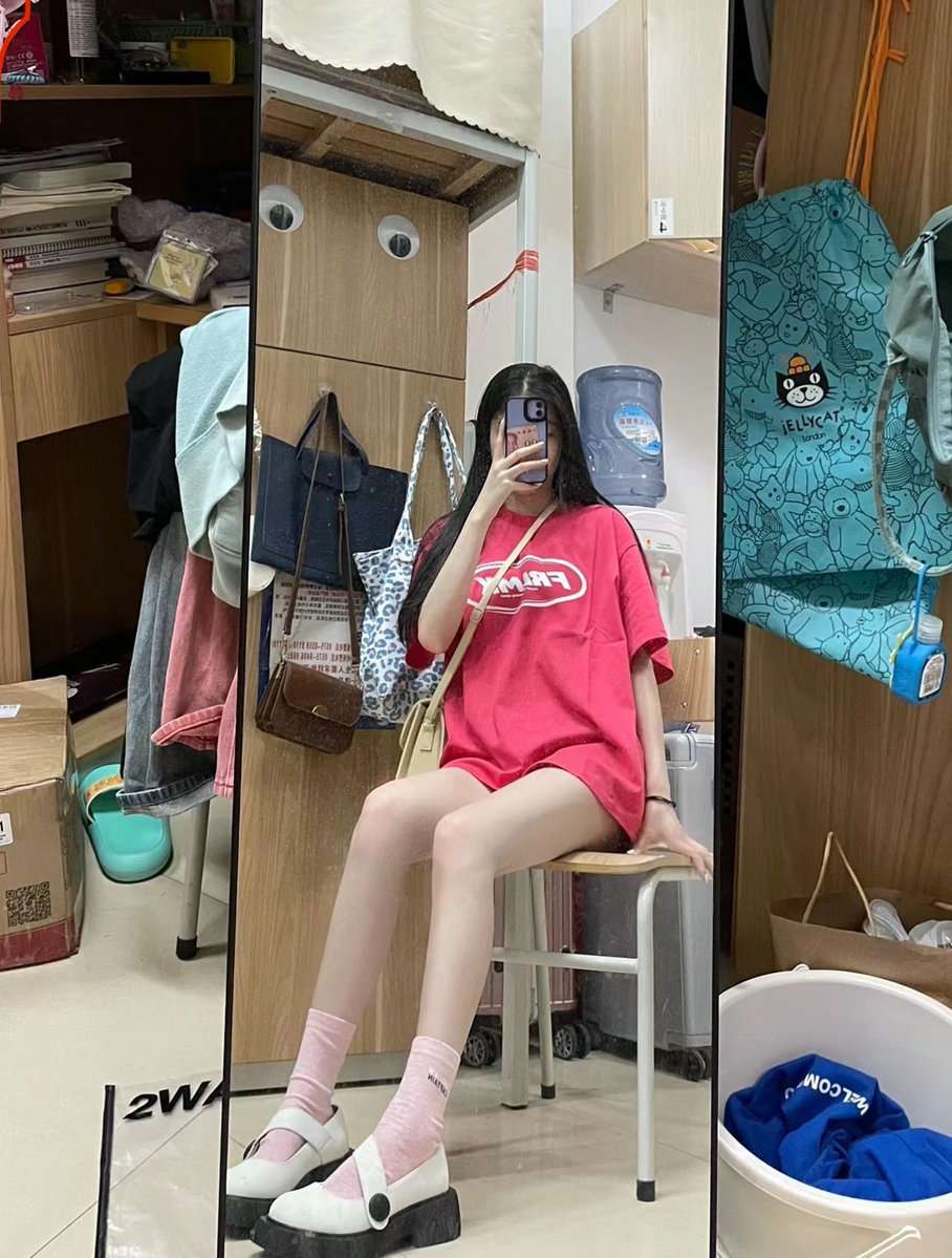 섹톡 tweet media