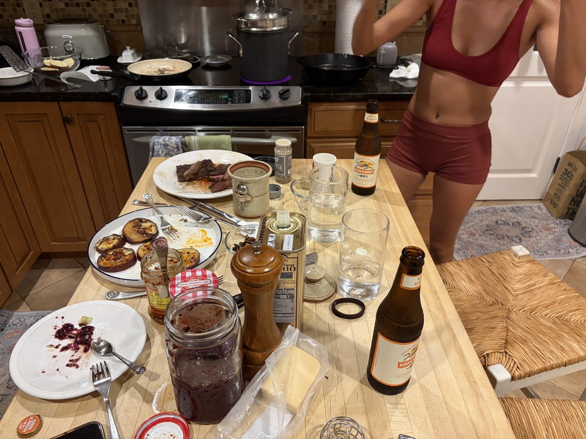 phiphi tweet media