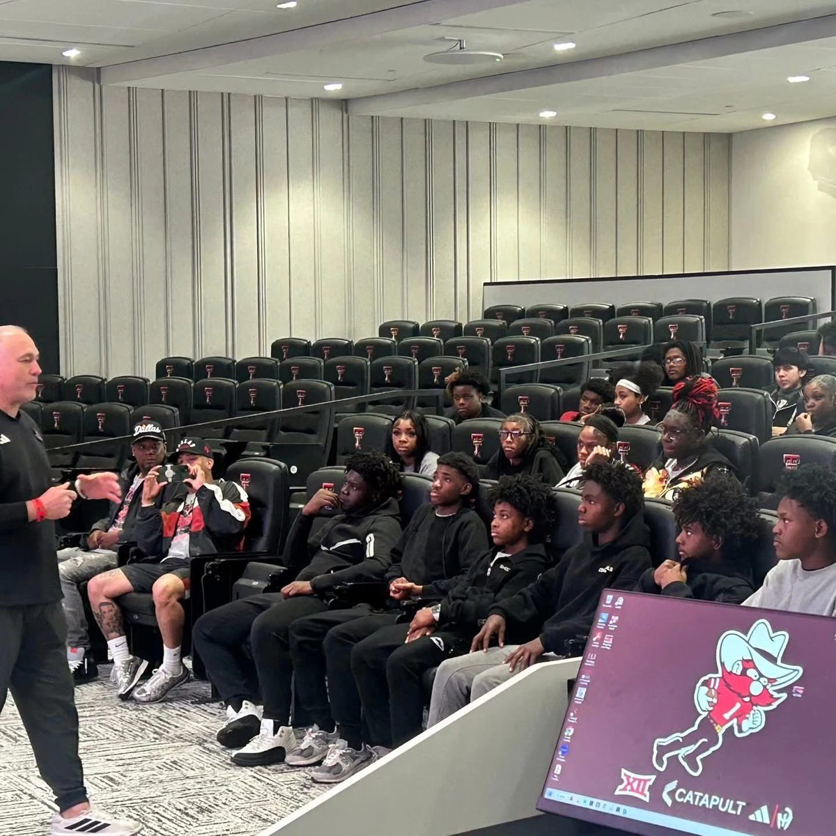 ERLancasterMS's tweet photo. Thank you Ms. Truitt for planning and taking our LMS #GearUp2030 Tigers to @TexasTech for an amazing learning experience! @LancasterISD https://t.co/CDLoRPTzQs