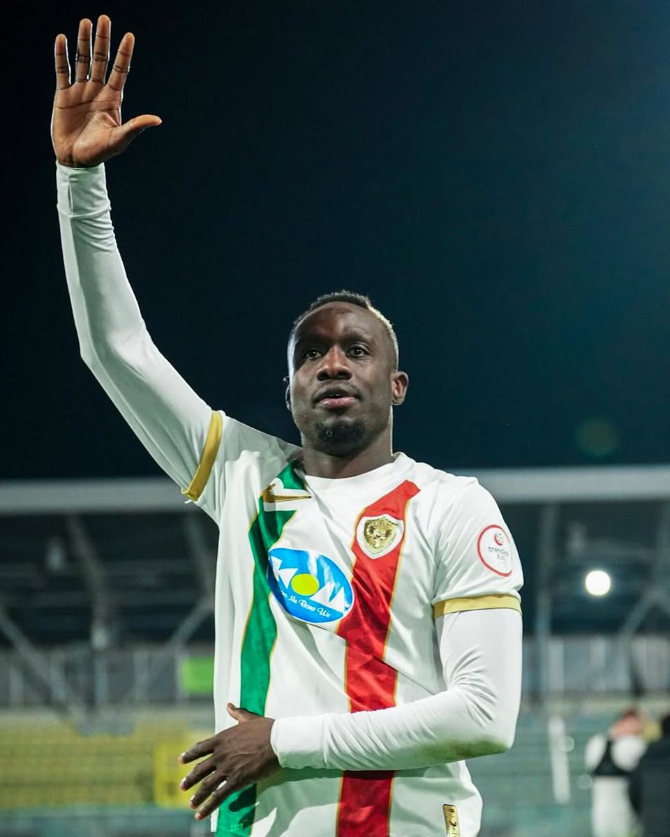beINSPORTS_TR's tweet photo. 🔴🟢 #TrendyolBirinciLig'de normal sezonu gol kralı olarak tamamlayan isim Mbaye Diagne oldu!

⚽ 29 gol

#beINSPORTS https://t.co/UqrnoBKHQn