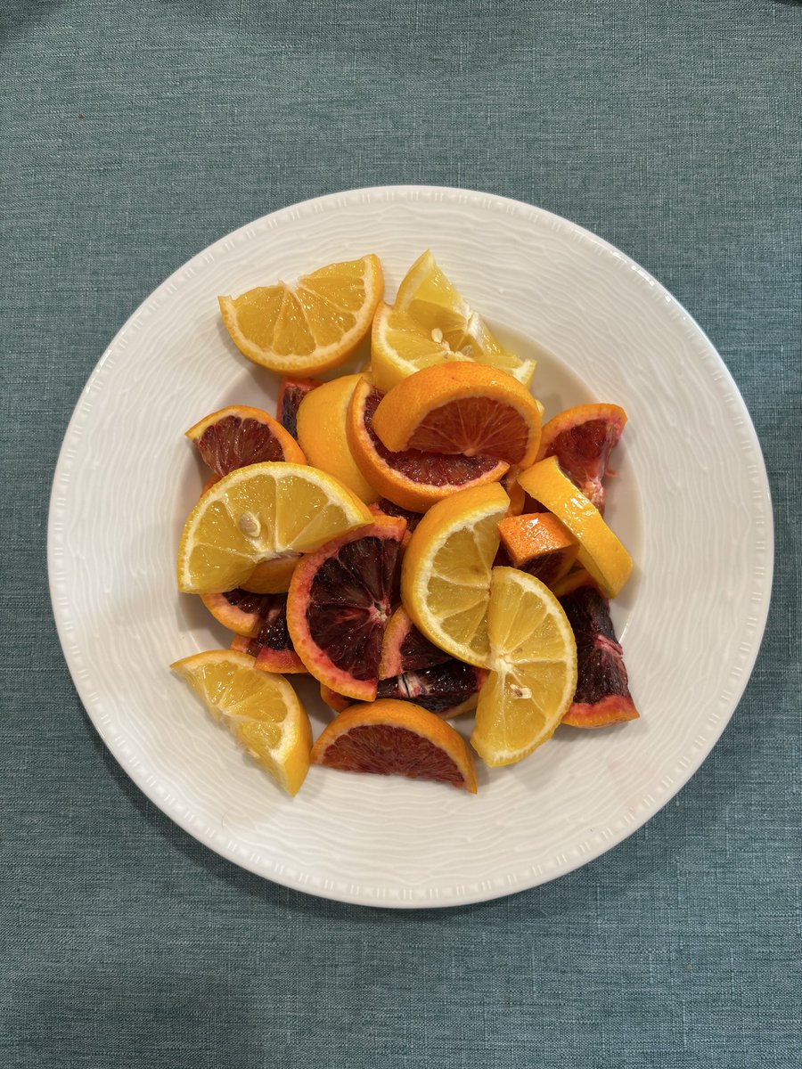 FirstFredition's tweet photo. When you start your morning with blood oranges and Meyer lemons, where can't it go from there? https://t.co/jrbIgHqsZc