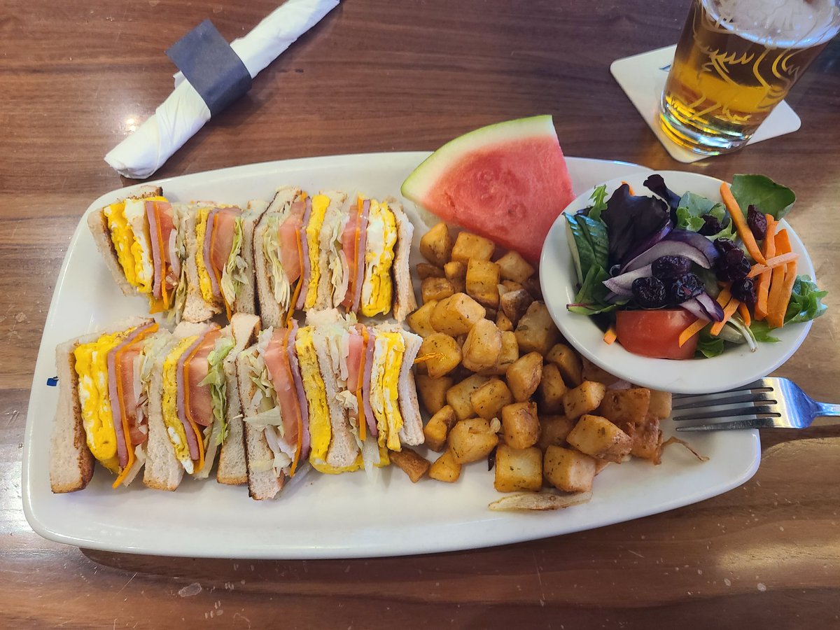suicideballoons's tweet image. Just washed this down with a couple Modelos #brunch