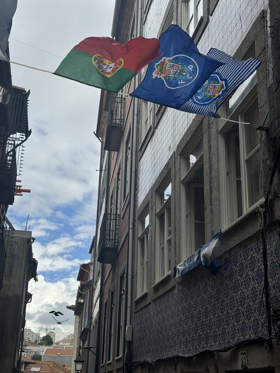 Está tudo a pensar no mesmo 🏆

Porto. Cidade &amp; Clube 💙
