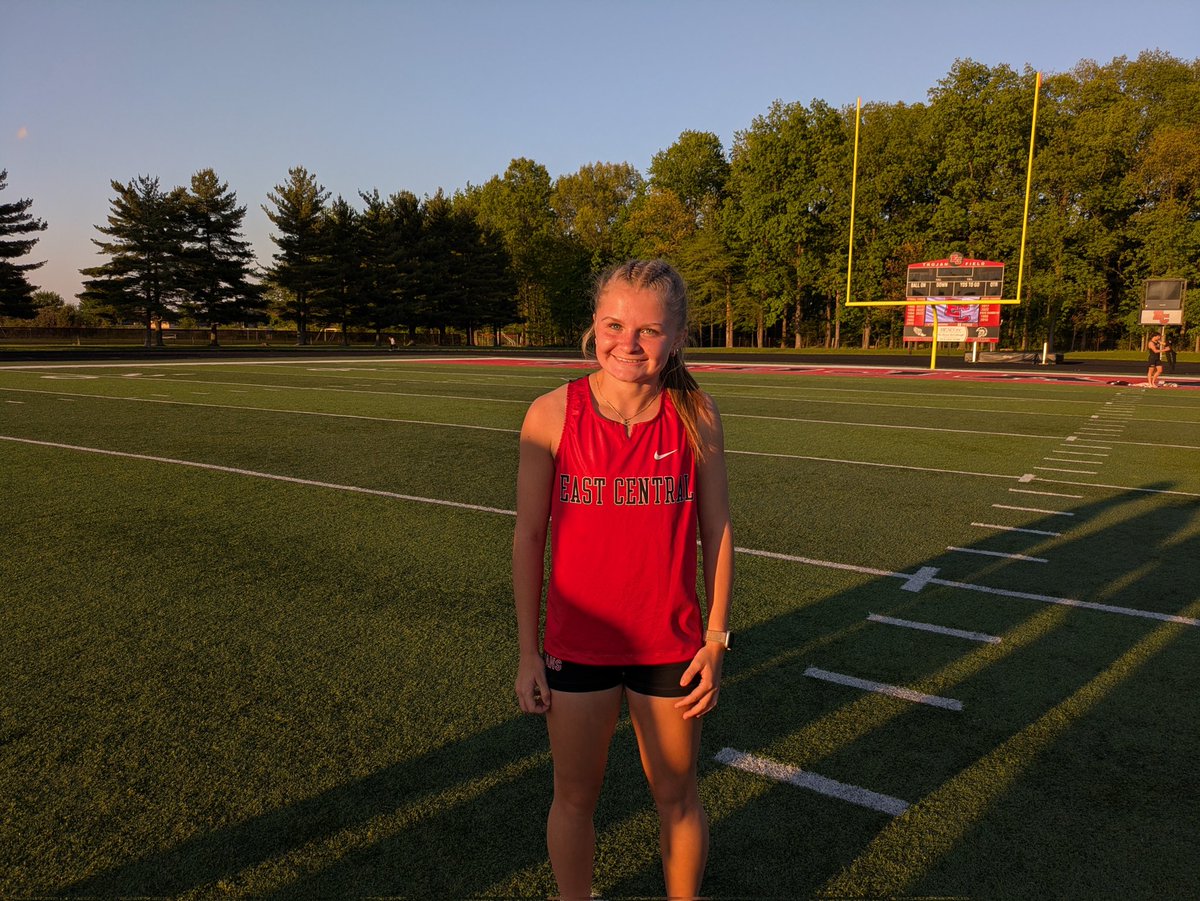ECentralTrack's tweet photo. Congratulations to sophomore Elizabeth Randolph for winning the 1600m (6:06.26) at our JV Invitational!

@ECTrojanSports https://t.co/g6hZ9sDRqd