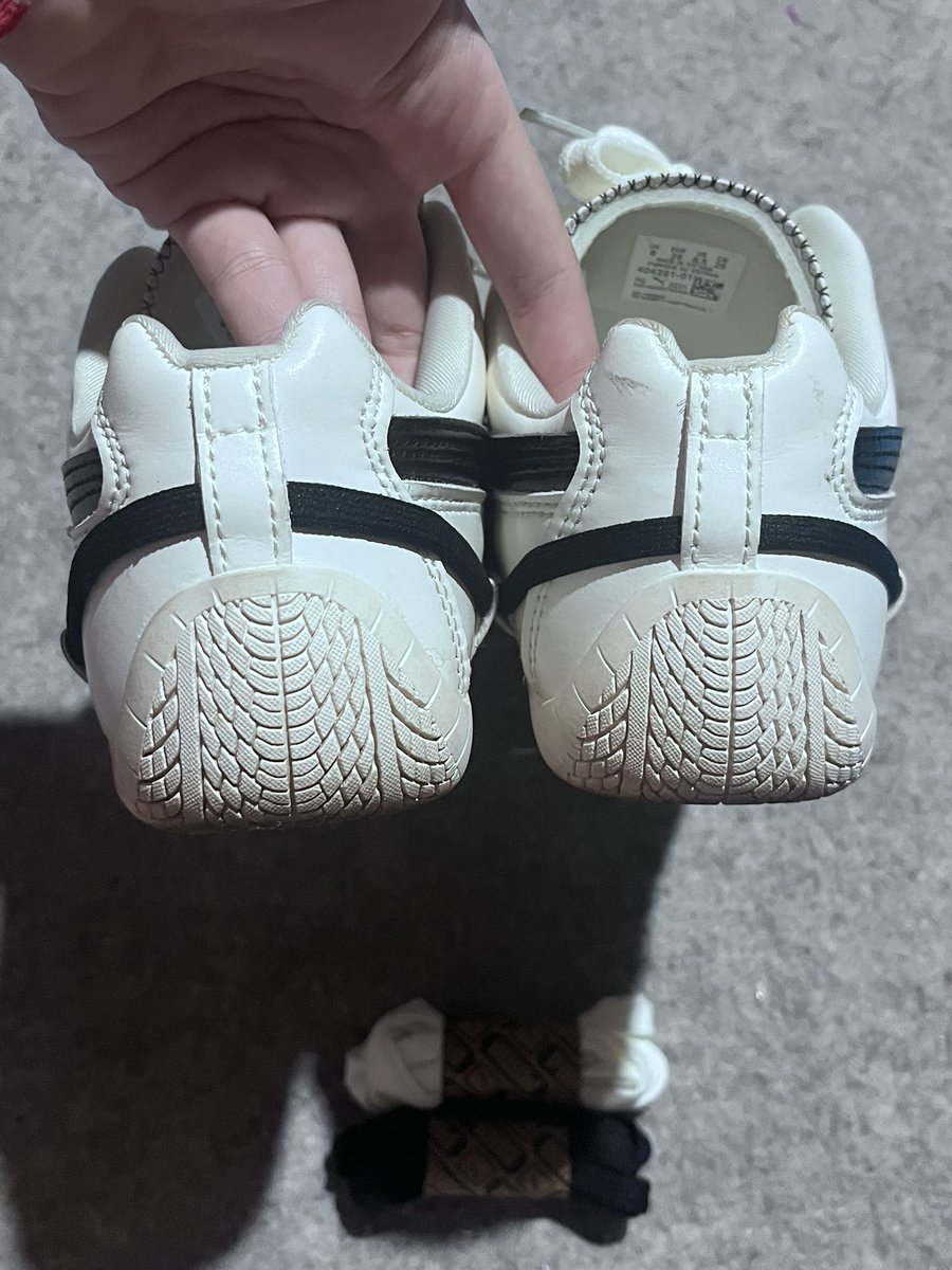 minshoe7b's tweet photo. #ส่งต่อ Puma x Rose ไซส์39 (25cm) ใส่แค่1ครั้ง อปก ครบแต่ไม่มีกล่อง สวยมากก 529รส. สภาพดีสุดๆใส่ครั้งเดียวเก็บ ✨
✅✅เช็คเครดิตได้ สอบถามเพิ่มเติมdm เปิดแอคนี้ใหม่ไว้ส่งต่อ
#ส่งต่อรองเท้า #ส่งต่อรองเท้ามือสอง #รองเท้ามือสอง #ส่งต่อเสื้อผ้า #โล๊ะตู้เสื้อผ้า https://t.co/tlfBdNY0Vd