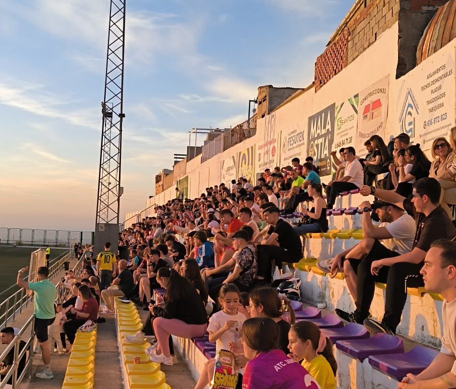 Atlético Jamilena 💜💛 tweet media