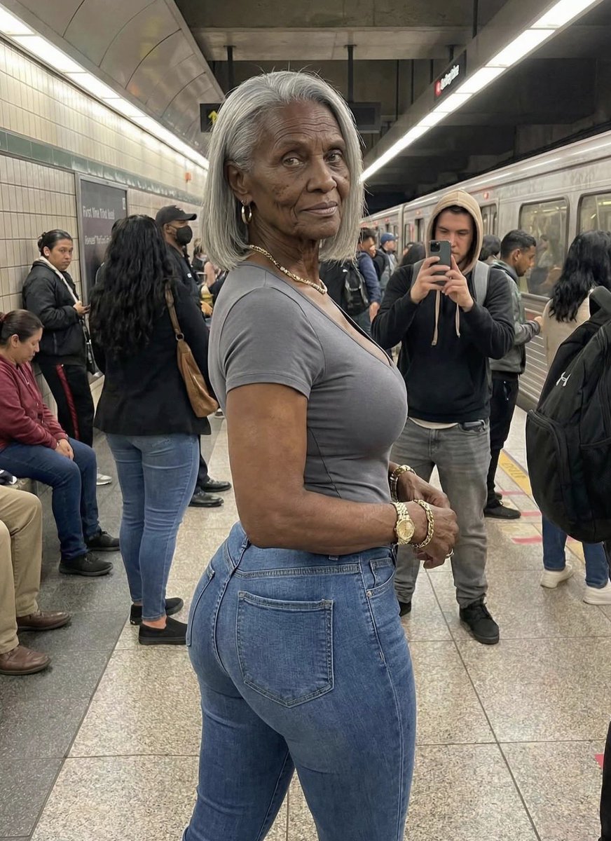 Granny Maya tweet media