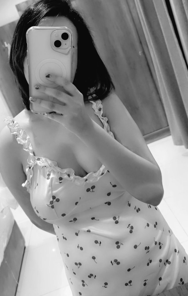 SCouple990's tweet photo. مساء الخير 🌹🙈
مين جاد بجدة ❤🔥🌹🙈
#كاش_جدة
#جدة_الآن 
#كبلز_جدة 
#معصيتّيَ_رِحّتِي 
#كاش_يد_بيد_جدة 
#يد_بيد
#جادة_يد_بيد 
أضفني على سناب شات. اسم المستخدم: anmeen26 https://t.co/Ng5G3C8Fef… https://t.co/XjTn9Fpx37