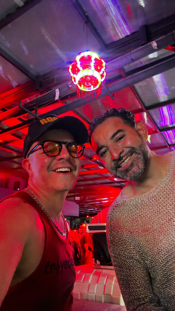 elnino_terrible's tweet image. Gran fiesta de Jorge 🎉🎉🎉🎉
en #Penthouse #HappyBirthday