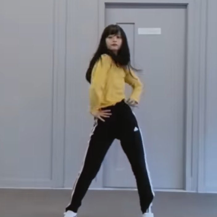 ITZY BASE tweet media
