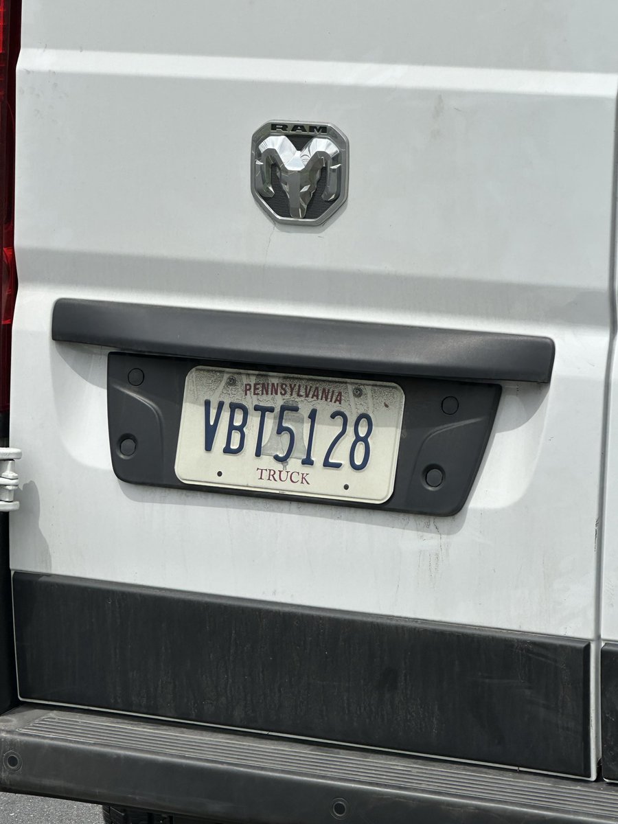 dawn_d23's tweet photo. @AmazonHelp @amazon  since you’re refusing to handle the situation. Here’s the guy’s license plate number yup right on social media there it is so if anybody knows who drives his truck or who owns this truck feel free to tag that company because Amazon is refusing to do anything https://t.co/cDjBsh9ALy