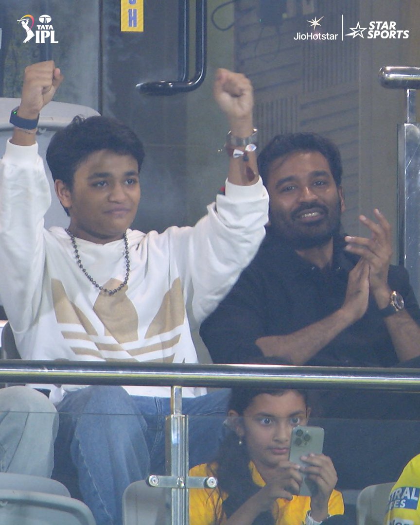 StarSportsTamil's tweet photo. Hardik Wicket-க்கு பிறகு Dhanush-ஐ எத்தனை பேர் Spot பண்ணீங்க?😎 

📺 தொடர்ந்து காணுங்கள் | TATA IPL 2026 | #CSKvMI | JioHotstar &amp; Star Sports 1 தமிழில்

#TATAIPL2026 #RevengeWeek https://t.co/X1kDSgEtHa