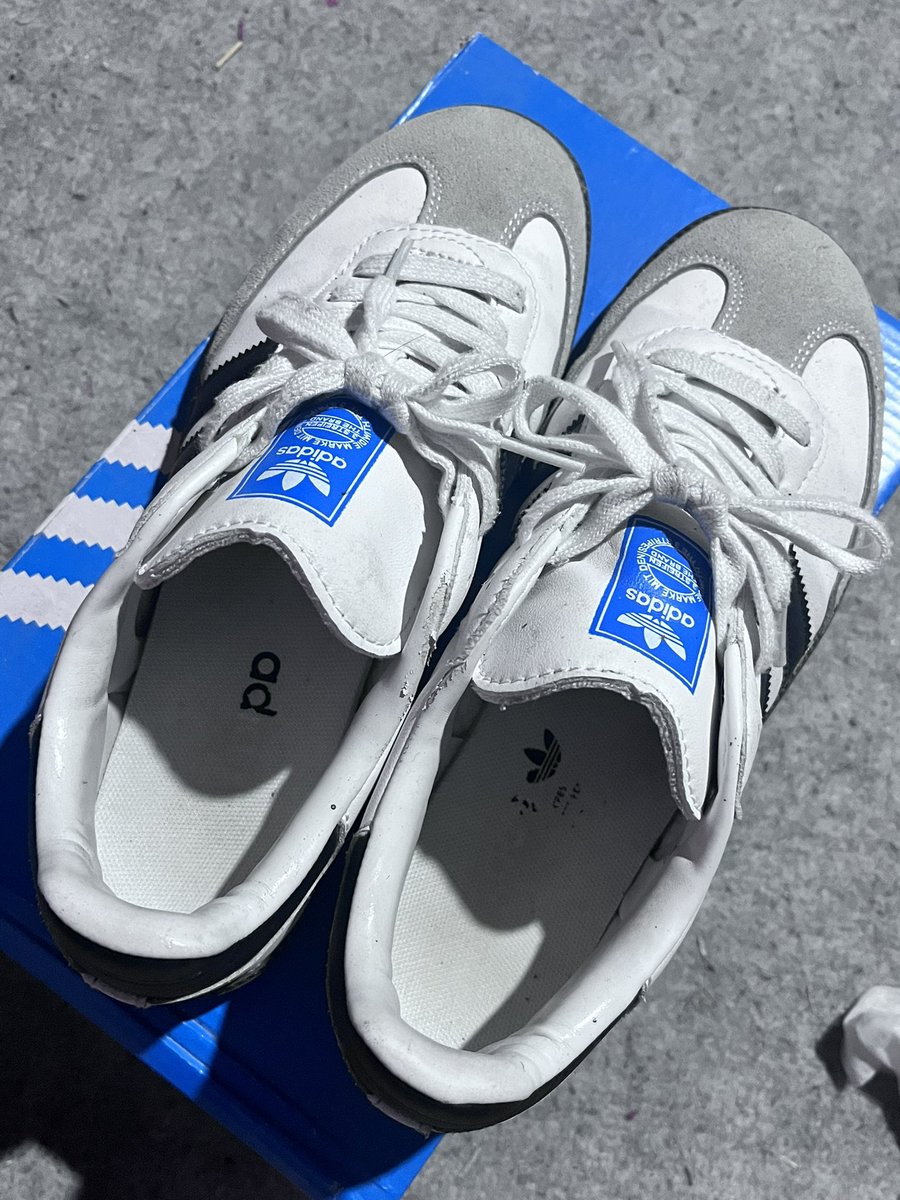 minshoe7b's tweet photo. #ส่งต่อ Adidas samba pk พร้อมกล่อง ไซส์40 (25.5cm) สภาพดี สวยย 169รส. ✨✨
✅✅เช็คเครดิตได้ เปิดแอคนี้ใหม่ไว้ส่งต่อ
#ส่งต่อรองเท้า #ส่งต่อรองเท้ามือสอง #รองเท้ามือสอง #ส่งต่อเสื้อผ้า #โล๊ะตู้เสื้อผ้า https://t.co/9fr8RzpRDR