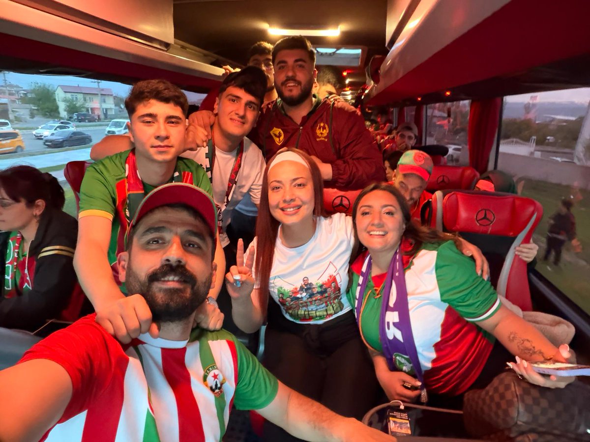 Mın jıwero go çıııııııı. Em serketin em bun şampiyon. Bı kedekî mezın😍.