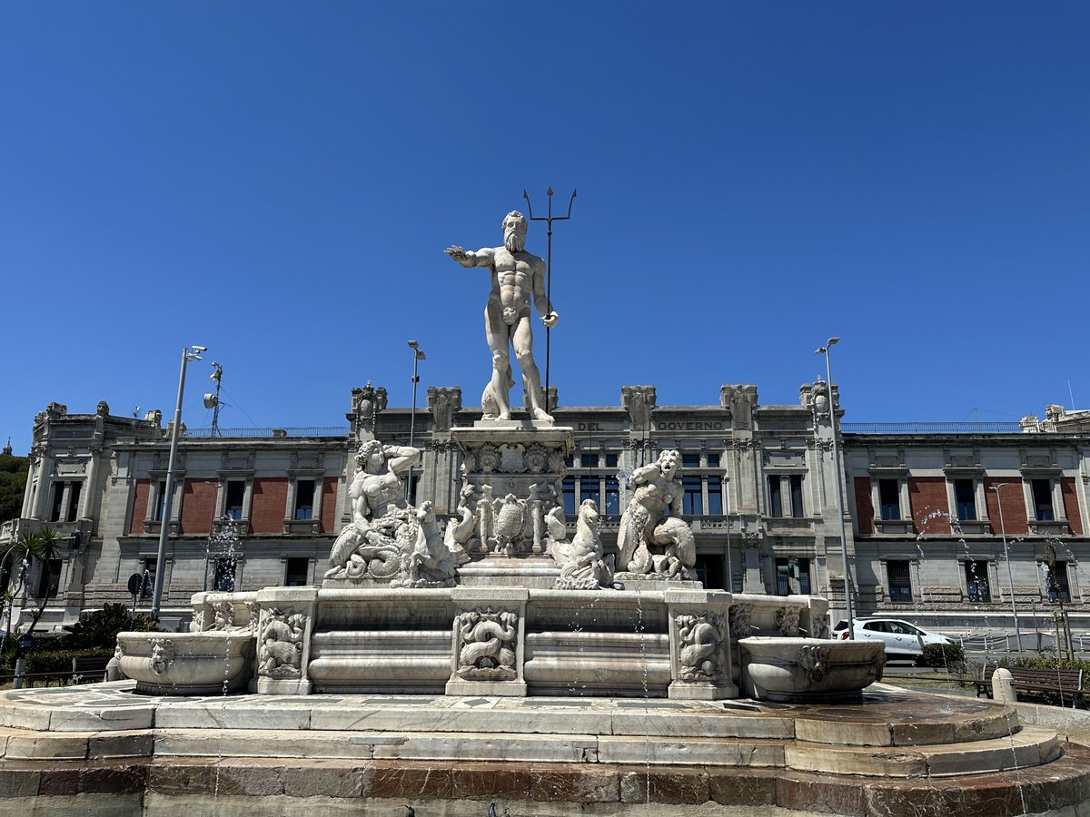 I2ight_handed's tweet photo. 墨西拿，西西里，意大利🇮🇹；Messina，Sicily，Italy https://t.co/IJpQcReqxJ