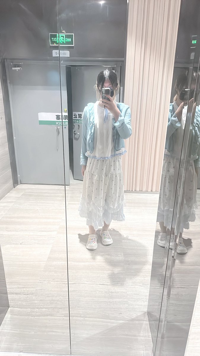 ayanami_ruiwei2's tweet photo. 美美出街
#苏州男娘 #苏州线下 #药娘 #苏州伪娘 https://t.co/6xsGlacae4