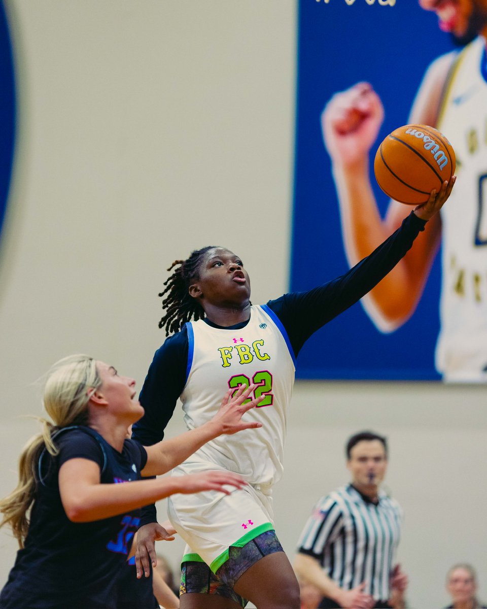 Select Events Basketball tweet media