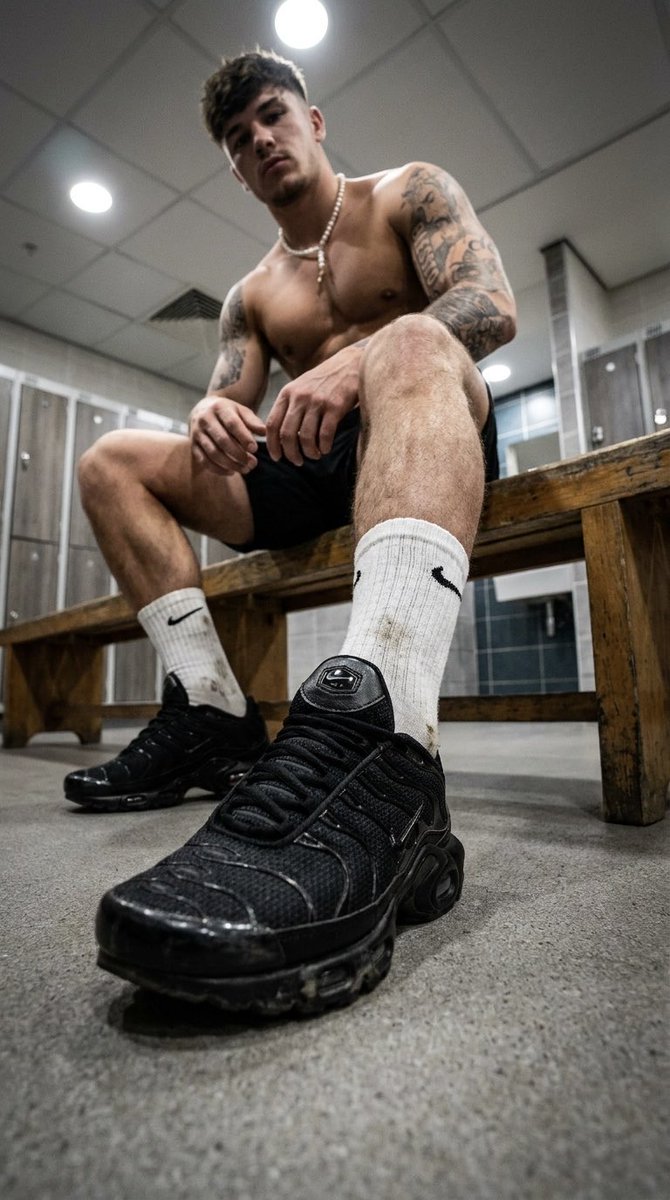 LadsInWhiteSox's tweet image. Sniff, lick, submit and serve!
#Chav #Scally #Alpha #Tradie #Findom #Sneakers #Trainers #Boots #Nike #Adidas #Vans #Whitesocks #Socks #GaySocks #Gay #GayMan #Man #Men #GayFetish
#SneakerPorn #InstaGay #Dominate #PayPig #Jock #BadBoy #SmellySocks
#SocksFetish #GymTrainers #Dom
