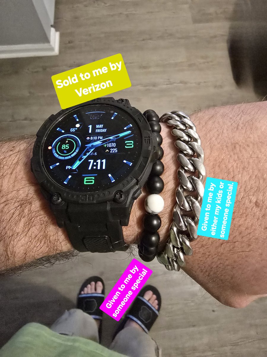 BusyDadOf8's tweet photo. The things I wear EVERYDAY and never take off.  #Swagger #SwaggerJacker #Solo #DadLife #Family https://t.co/K2IM1yQVCj