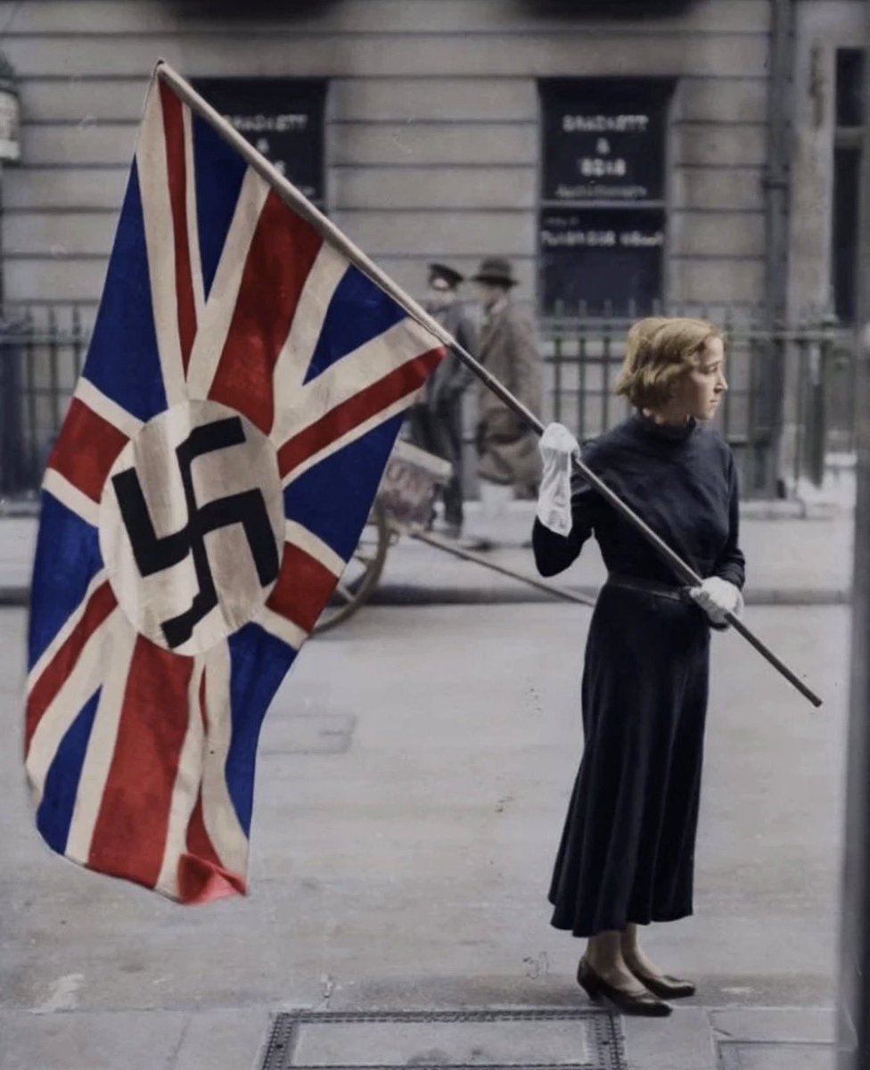 SonOfGeorge11's tweet image. A British female supporter of
The Imperial Fascist League 

1930.

#Flags
