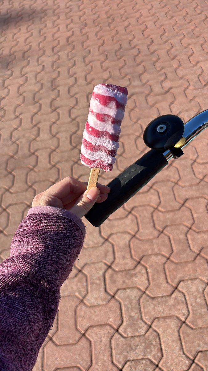 🧁🎞️ tweet media