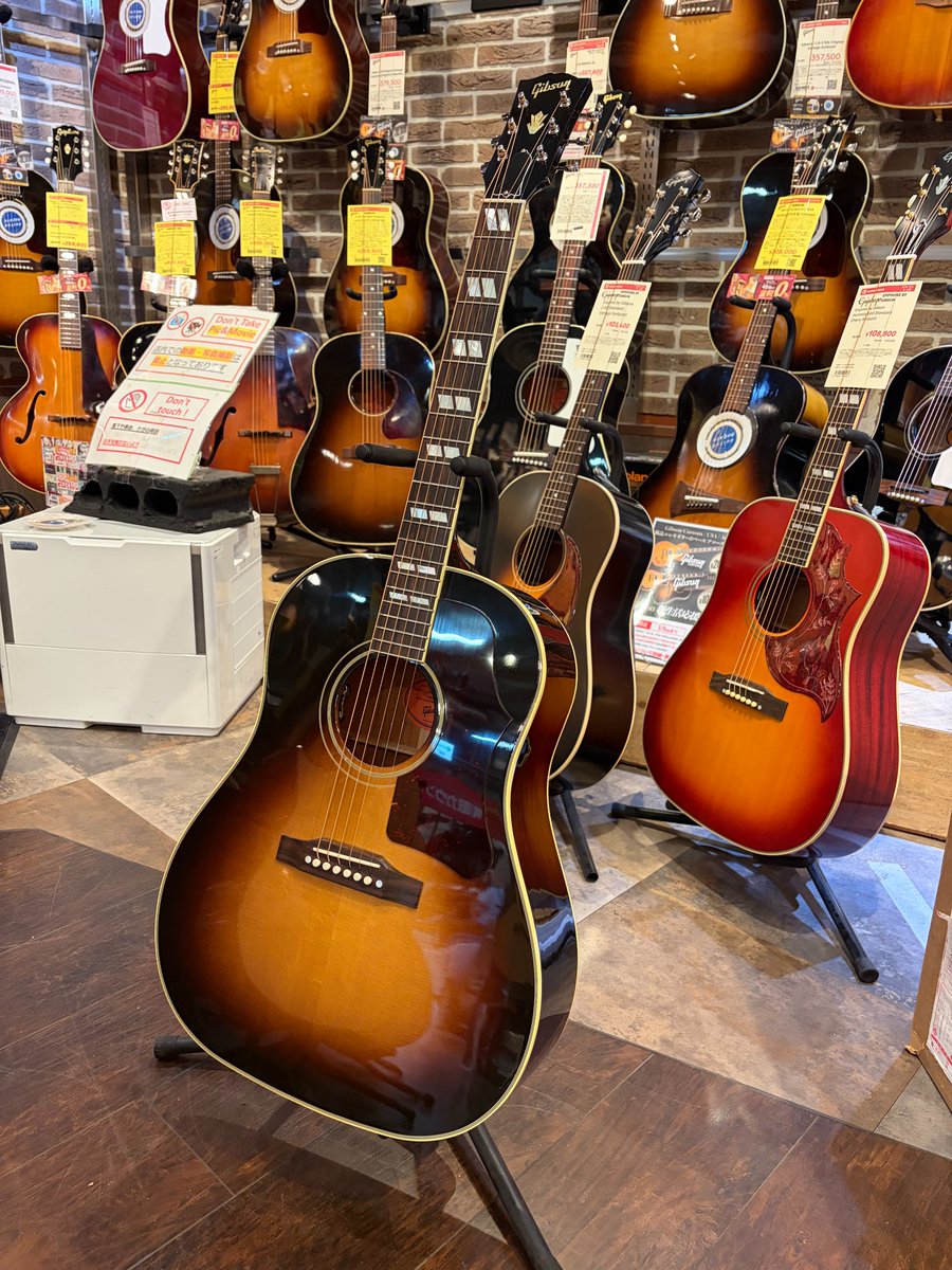Gibson / Southern Jumbo Original Vintage Sunburst』 J-45と同様の