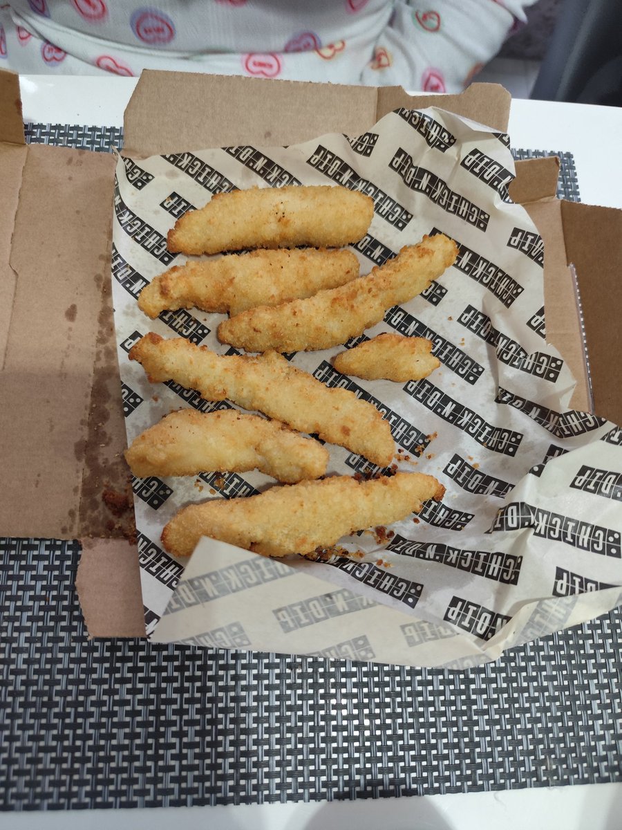 LiamMainwaring8's tweet photo. @dominos_uk 7 pc box from Haydock https://t.co/CZ6NsymYno