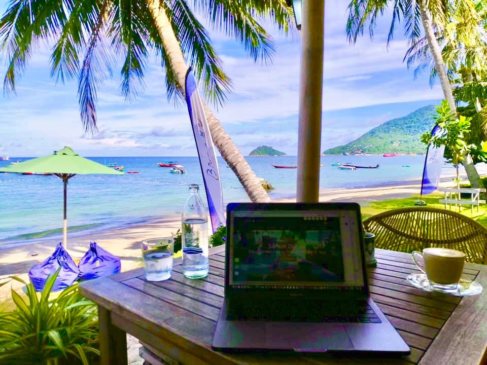 breezekohtao's tweet image. Experience the ambience and natural glamour of our beachside location with an amazing ocean view. Sun yourself on our beachside loungers, relax on our beanbags or enjoy the ocean view from our beach side terrace. breezekohtao.com  #kohtao #wifi #Thailand #Restaurant