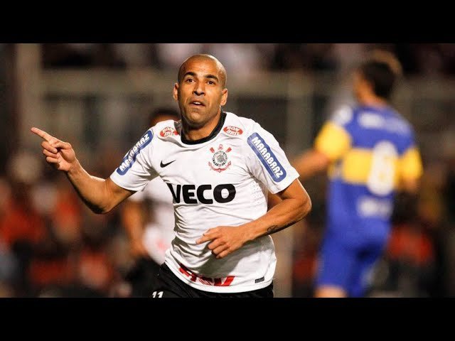 _ArnonM's tweet photo. @mauriciojornal_ argentino treme as pernas só de olhar https://t.co/6bkfSPE5Vc