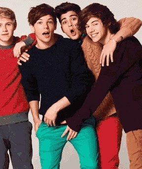 shitposter38271's tweet photo. Harry loved to touch his band mates and they liked it https://t.co/hF6F85LMd5