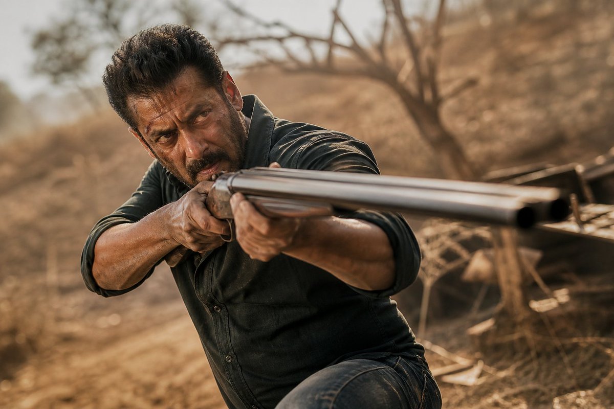 ROHITKU73001220's tweet image. SALMAN KHAN LOOK FROM #SVC63 💥💥💥💥

#Salmankhan #Nayanthara