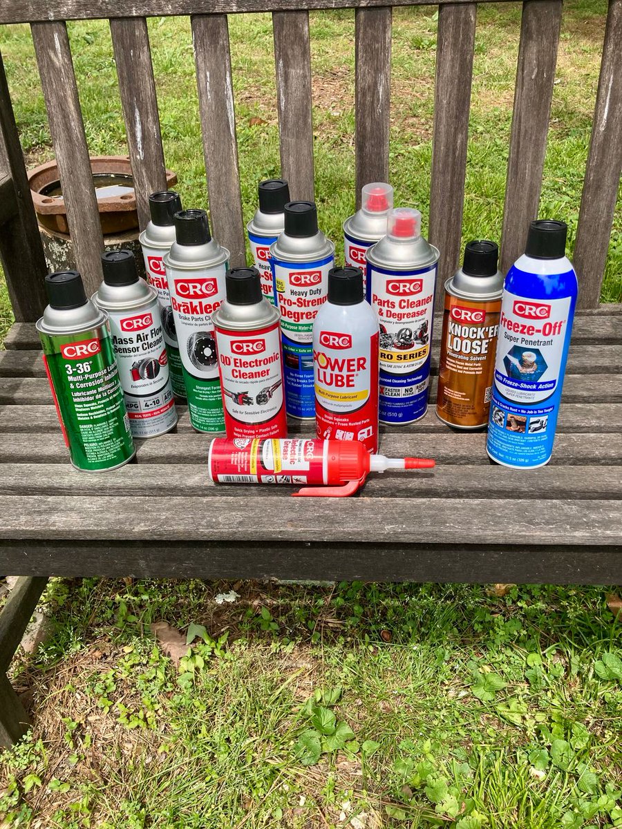 MomentumGarage's tweet image. Thank you @crcauto and @mt_phillip_metal_works for this very generous gift of some awesome products! Momentum Garage will use every drop of these, refurbishing donated cars for the benfit of those in our community in need! 

#Nonprofit #MiddleTennessee #FranklinTN #DonateYourCar
