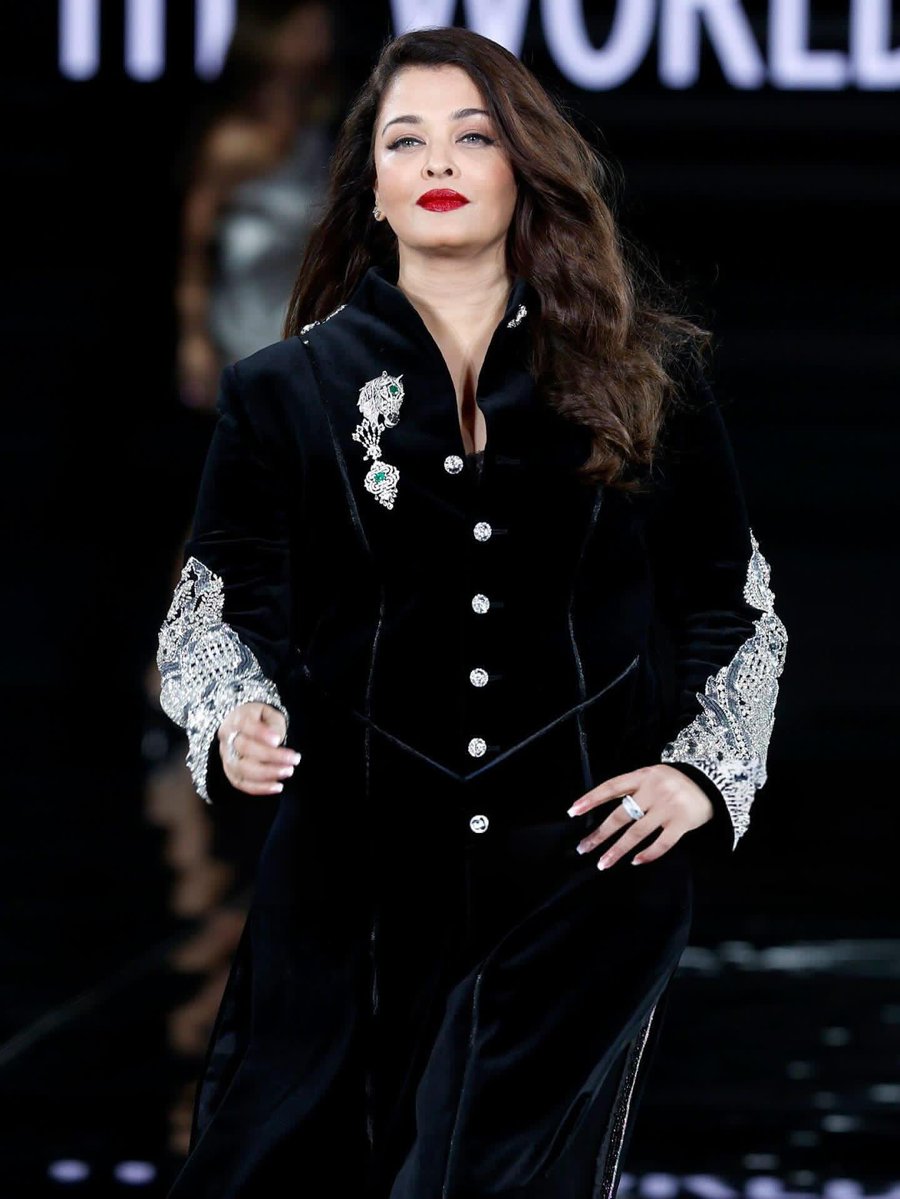 Love you Aishwarya tweet media