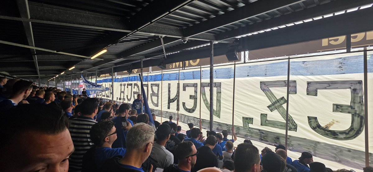 PascalFCDB's tweet image. Come on #fcdenbosch #almdbo #playoffs #kkd