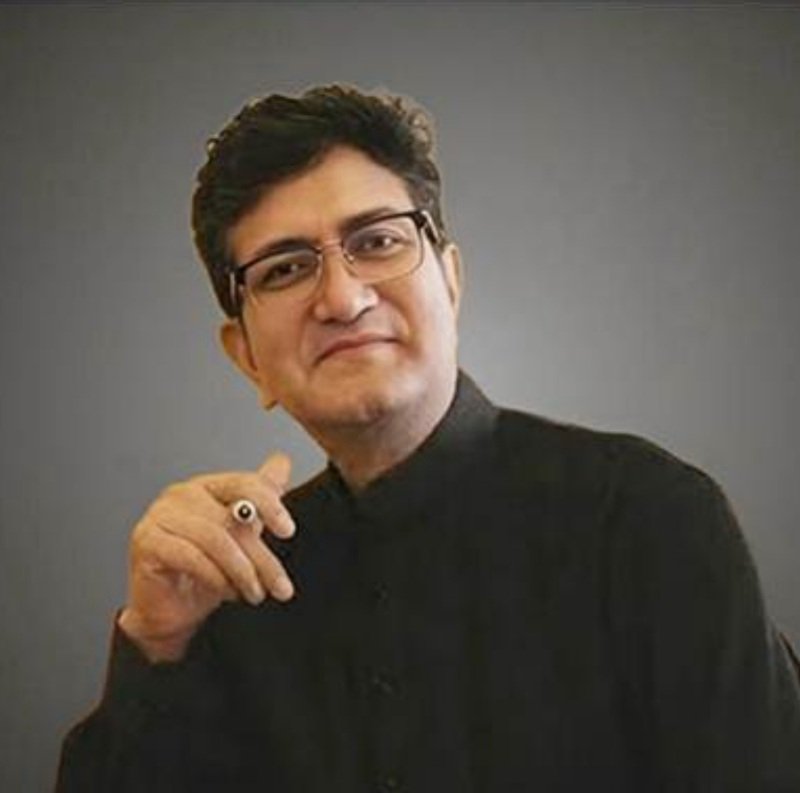 ChairpersonKMA's tweet image. #Congratulations to renowned #Lyricist and #Communication #Expert Shri @prasoonjoshi_ on being  appointed #Chairman, @prasarbharati @AyeshaKhanumAK @ChairpersonKMA @karmediaacademy