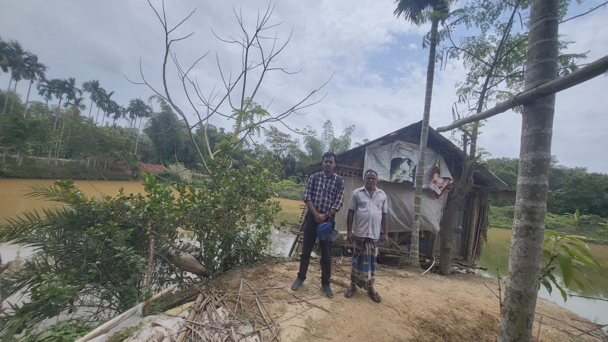 southtripuraDM's tweet image. 🐟 Mr. Shimul Das of Harina GP availed ₹2 lakh under #KCC (2025–26) with support from the Department of Fisheries to expand aquaculture. With 3.5 kani pond area, he produces fish seed &amp;amp; table fish, alongside an integrated 700-bird poultry unit for sustainable income. 🐓♻️