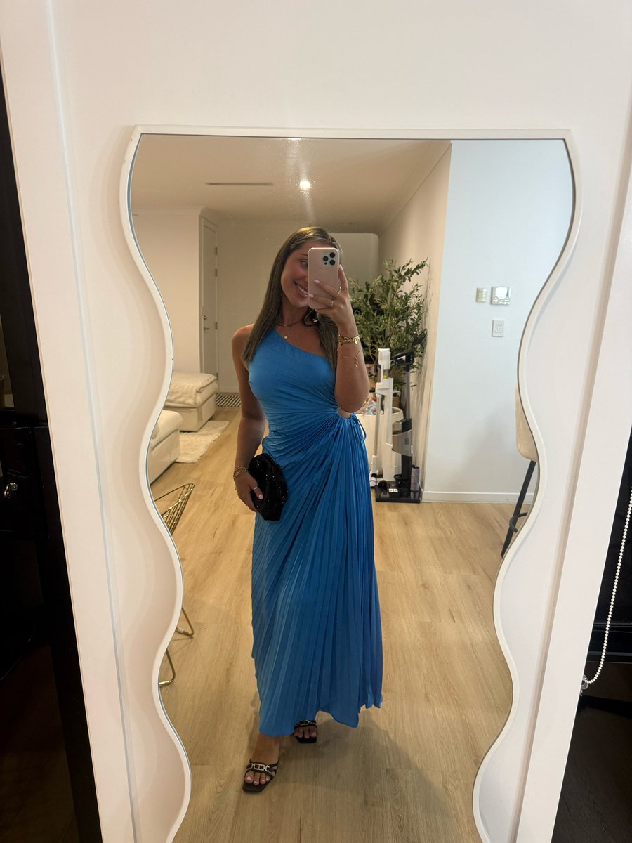 Goddess Olive tweet media