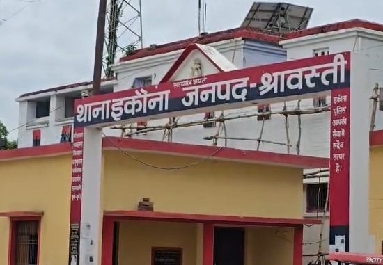 bstvlive's tweet image. श्रावस्ती : गड्ढे में डूबने से 10 वर्षीय बालक की मौत

➡कक्षा 5 का छात्र था 10 वर्षीय रोहित
➡बचाने कूदा भाई मोहित गंभीर घायल
➡पुलिस ने शव पोस्टमार्टम के लिए भेजा
➡इकौना थाना क्षेत्र के भोजपुर गांव की घटना

#Shravasti #Accident #UttarPradesh