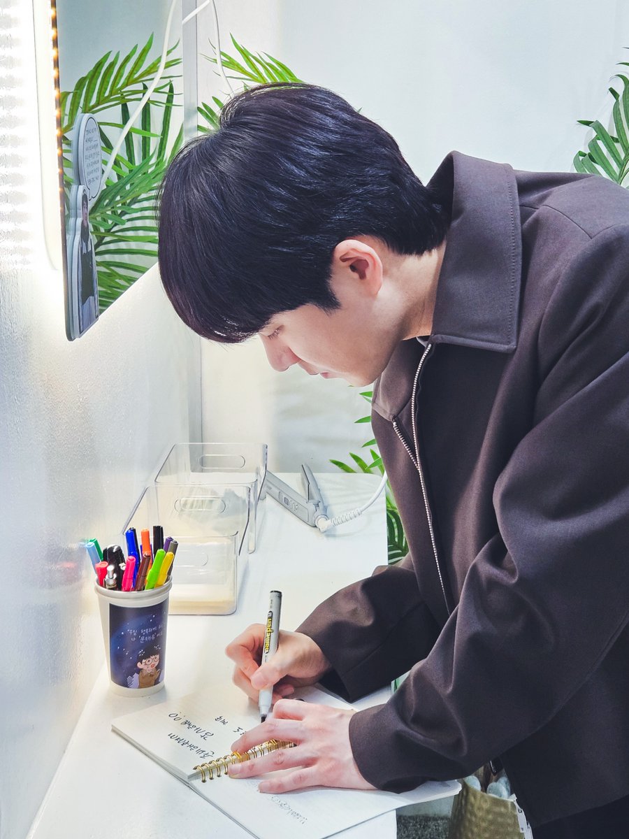 𝑭𝒖𝒍𝒍 𝑴𝒐𝒐𝒏 | 문태유 배우 데뷔 19주년 네컷 이벤트 tweet media