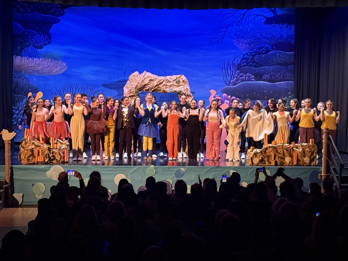 NutleyFPA_CTE's tweet photo. Bravo to the cast, crew, &amp; directors for 2 phenomenal performances of Disney’s Finding Nemo Jr.! From diving into the big blue to travel to P. Sherman, 42 Wallaby Way, Sydney, our middle school students nailed it! 🐠🪸A special shoutout to everyone behind the scenes! Congrats! 🎭 https://t.co/byTJpMNRzE