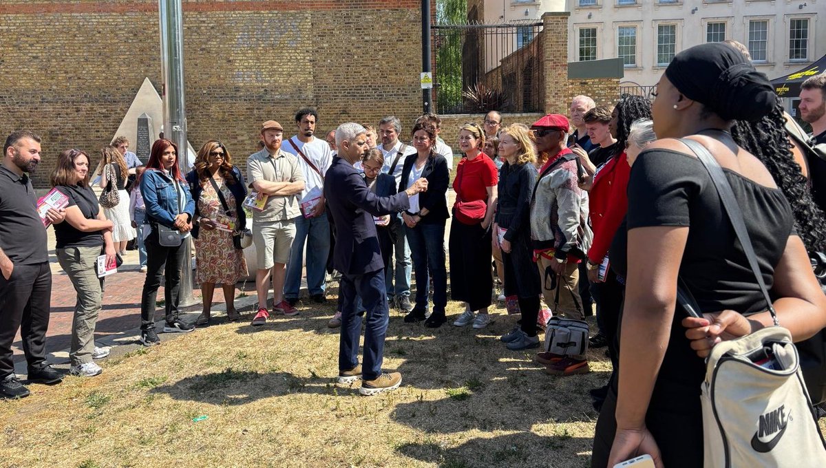 Sadiq Khan tweet media