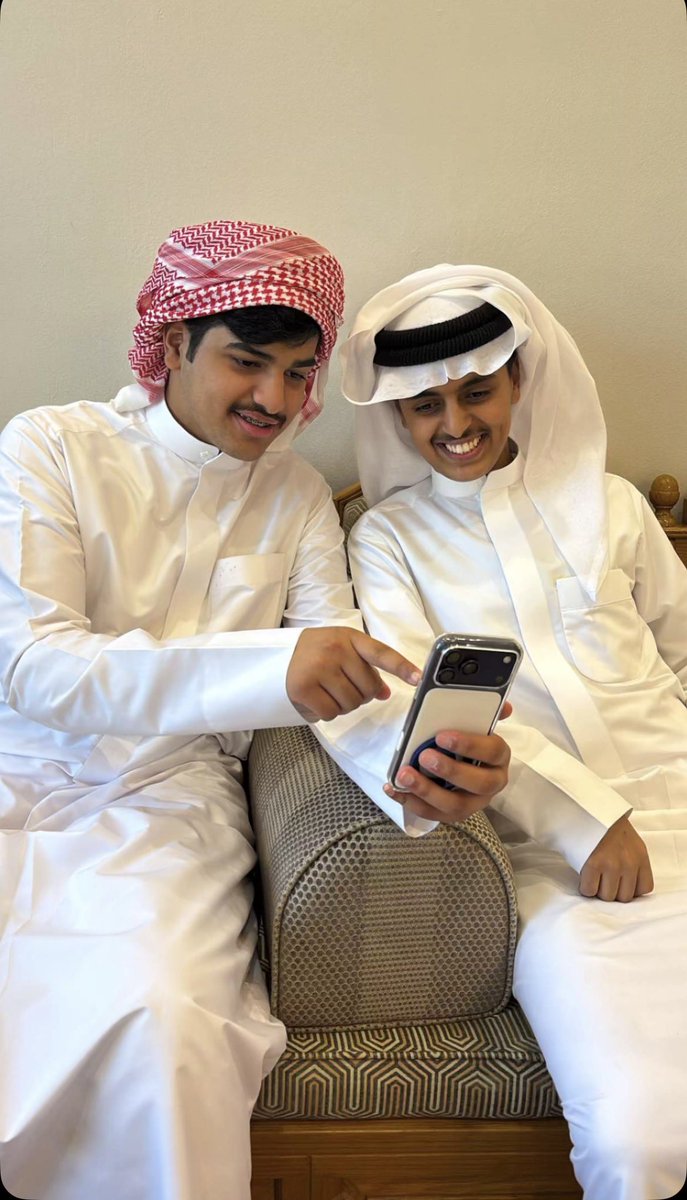 محسن tweet media
