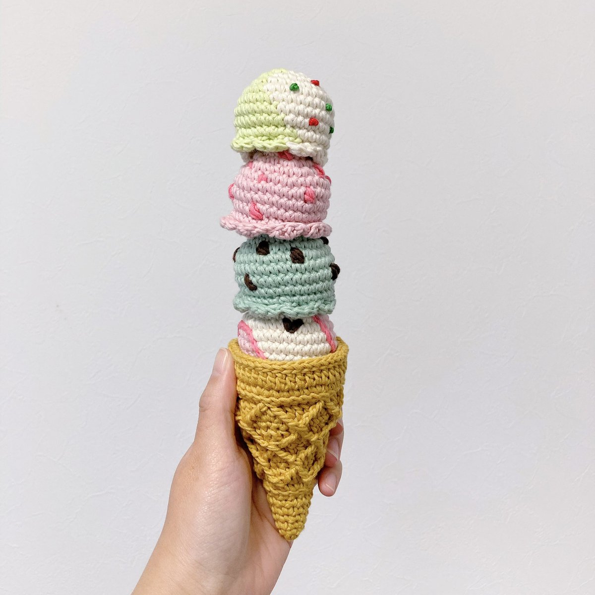 ちまちま🧶かぎ針編みのアイス屋さん🍦 tweet media