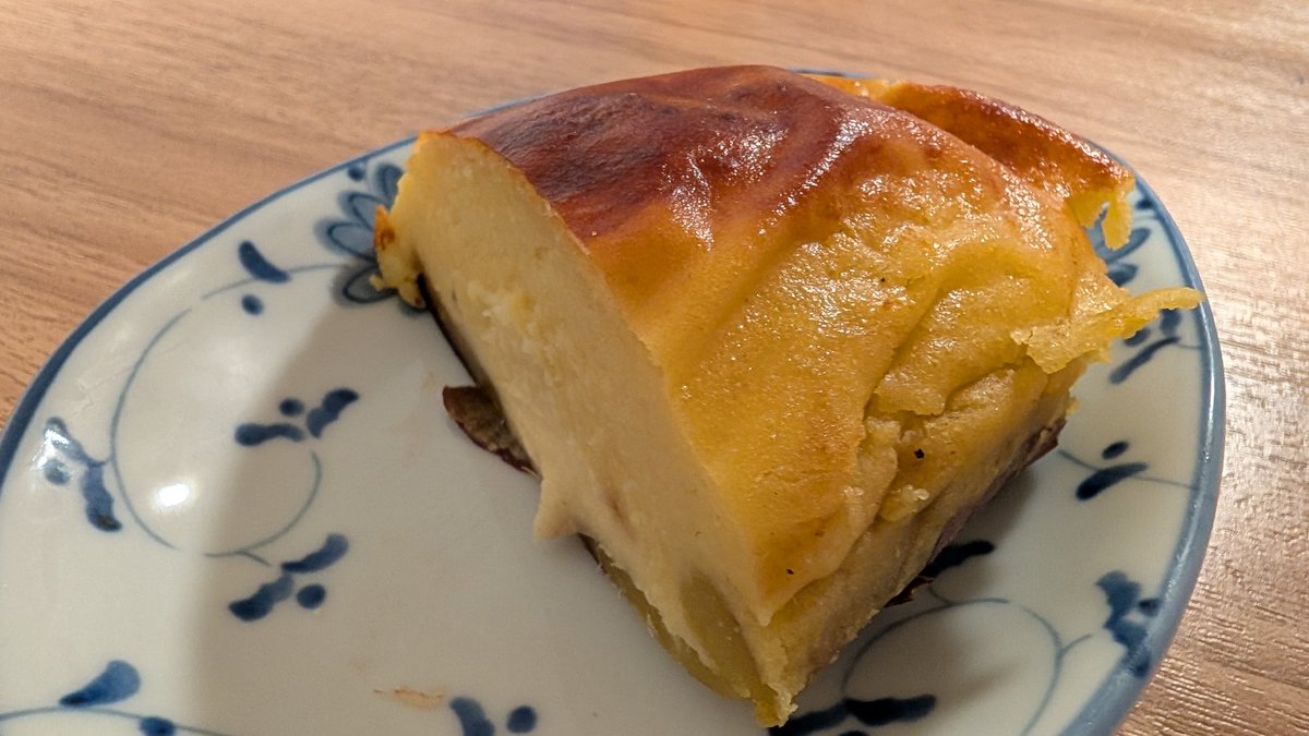 rrrooomj's tweet photo. 北海道展出毎回買うクランベリーのスイートポテト！うまい！！ https://t.co/ATTnQq8KOk