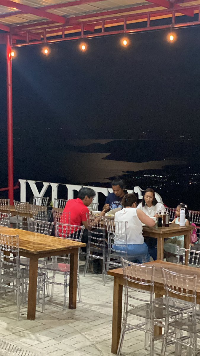 LylethP's tweet photo. Full moon reflecting light on taal like at Lyleth’s💕 https://t.co/Y8alPkHu8E