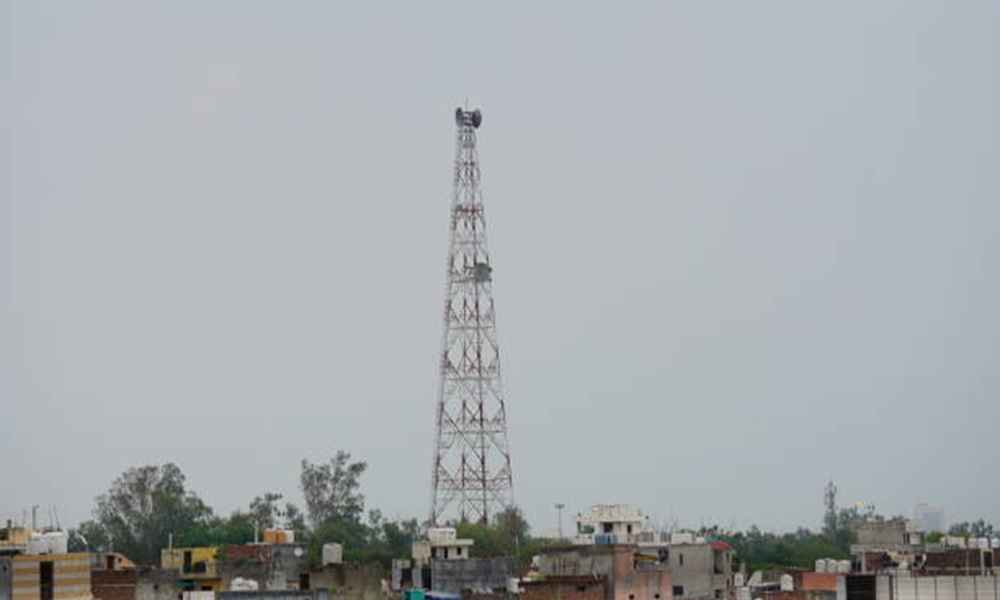 KeralaBisNews's tweet image. BSNL accelerates 4G tower rollout in Kerala, boosting connectivity with indigenous telecom technology under the Atmanirbhar Bharat push.

KeralaBusinessNews.com/bsnl-4g-towers…

#KBN #KeralaBusiness #BSNL #4G #Telecom #Kerala #DigitalIndia #AtmanirbharBharat #Connectivity #IndiaBusiness