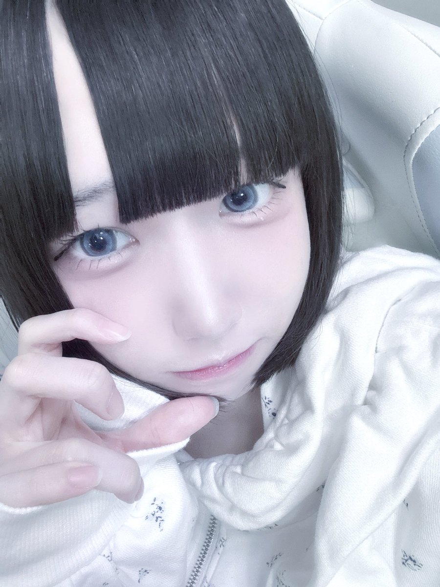 みるも tweet media