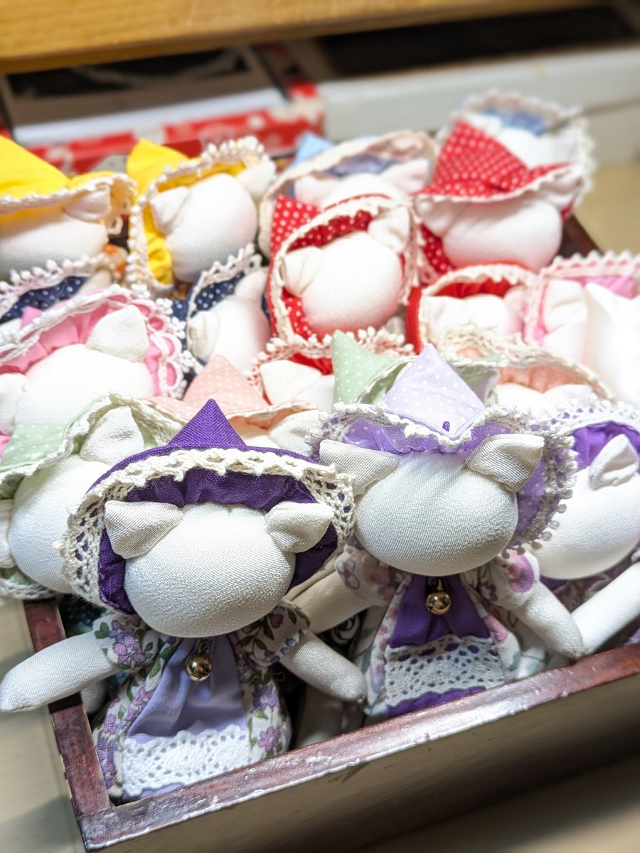 ぎっしり。 2ヶ所ぶん。 #あやねこや制作中