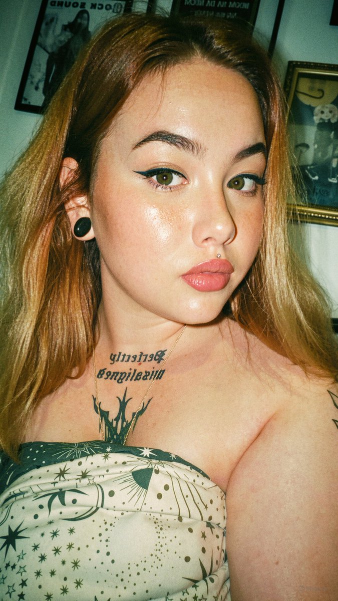 livin ded girl🩷 tweet media