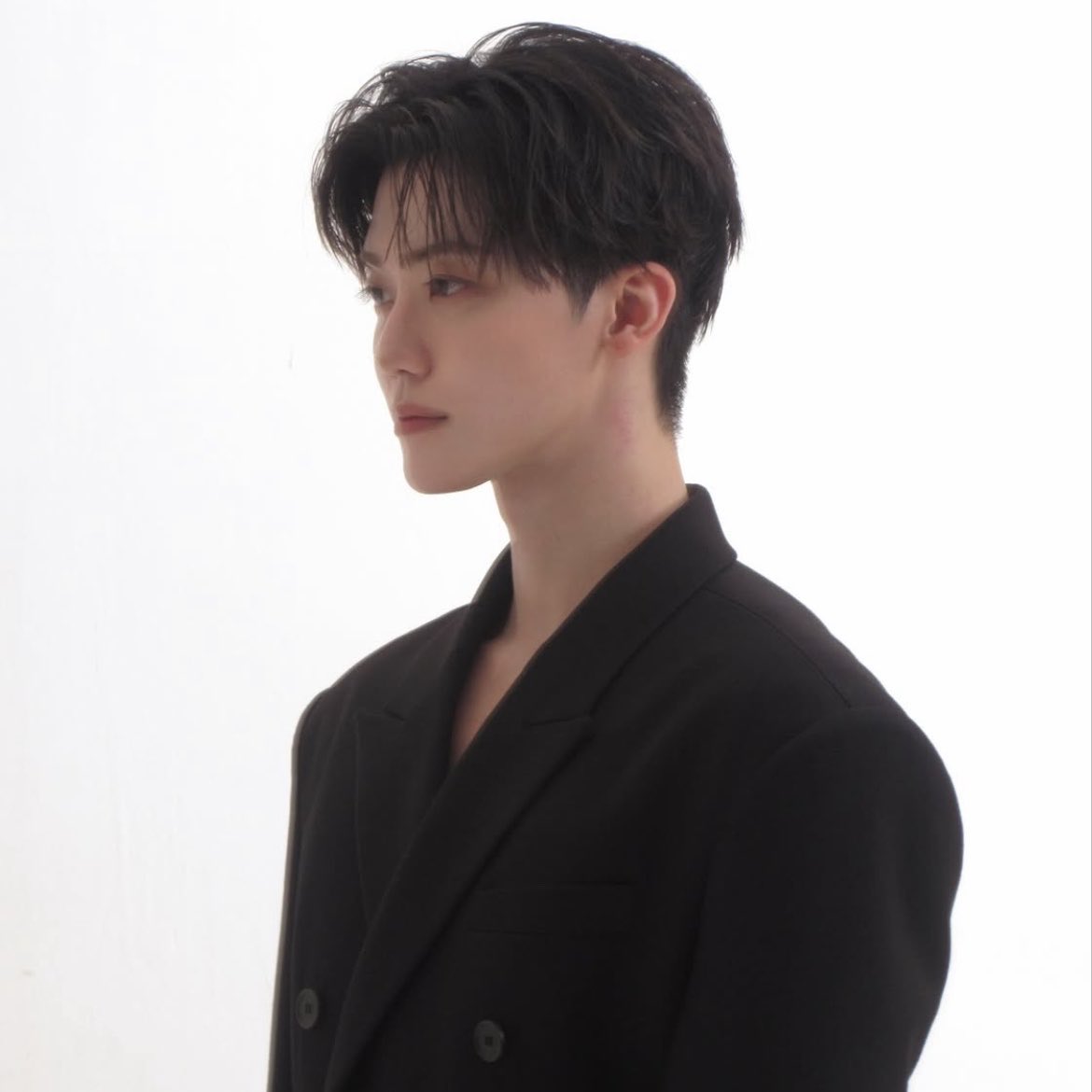 สูทหล่อกับสูทสวย ><